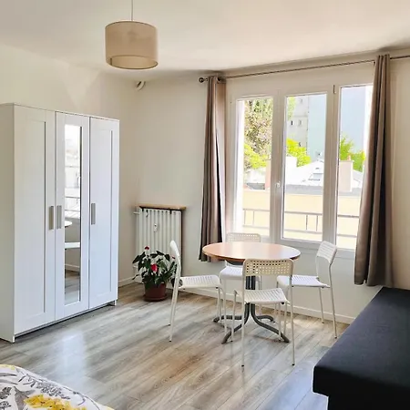 Charmant T3 Avec Parking Prive Apartment Paris